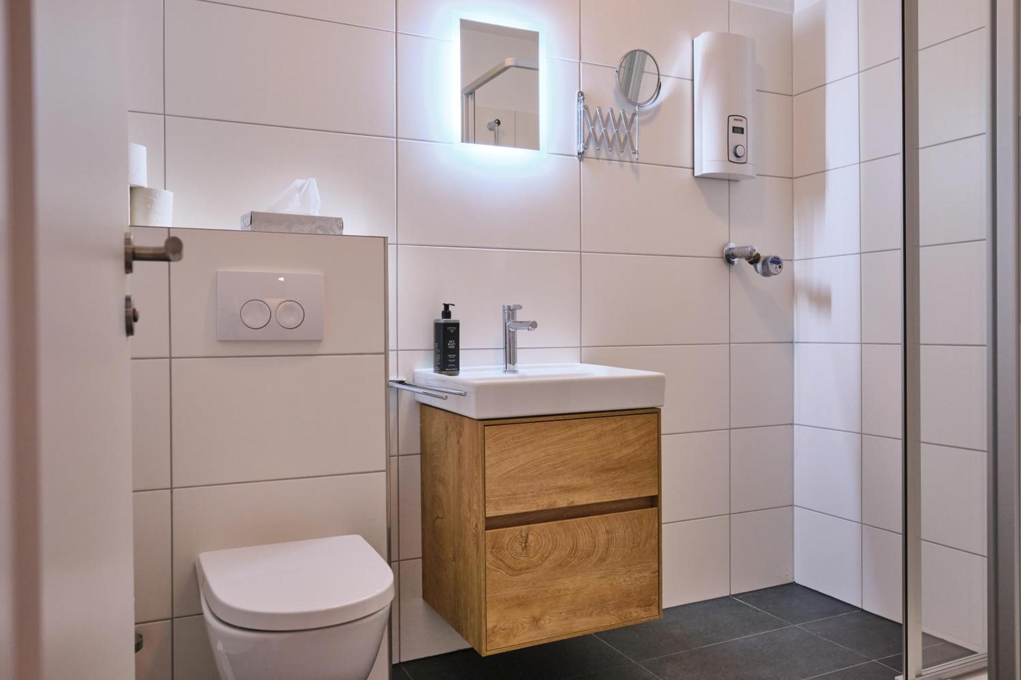 H24 Factory Apartment *