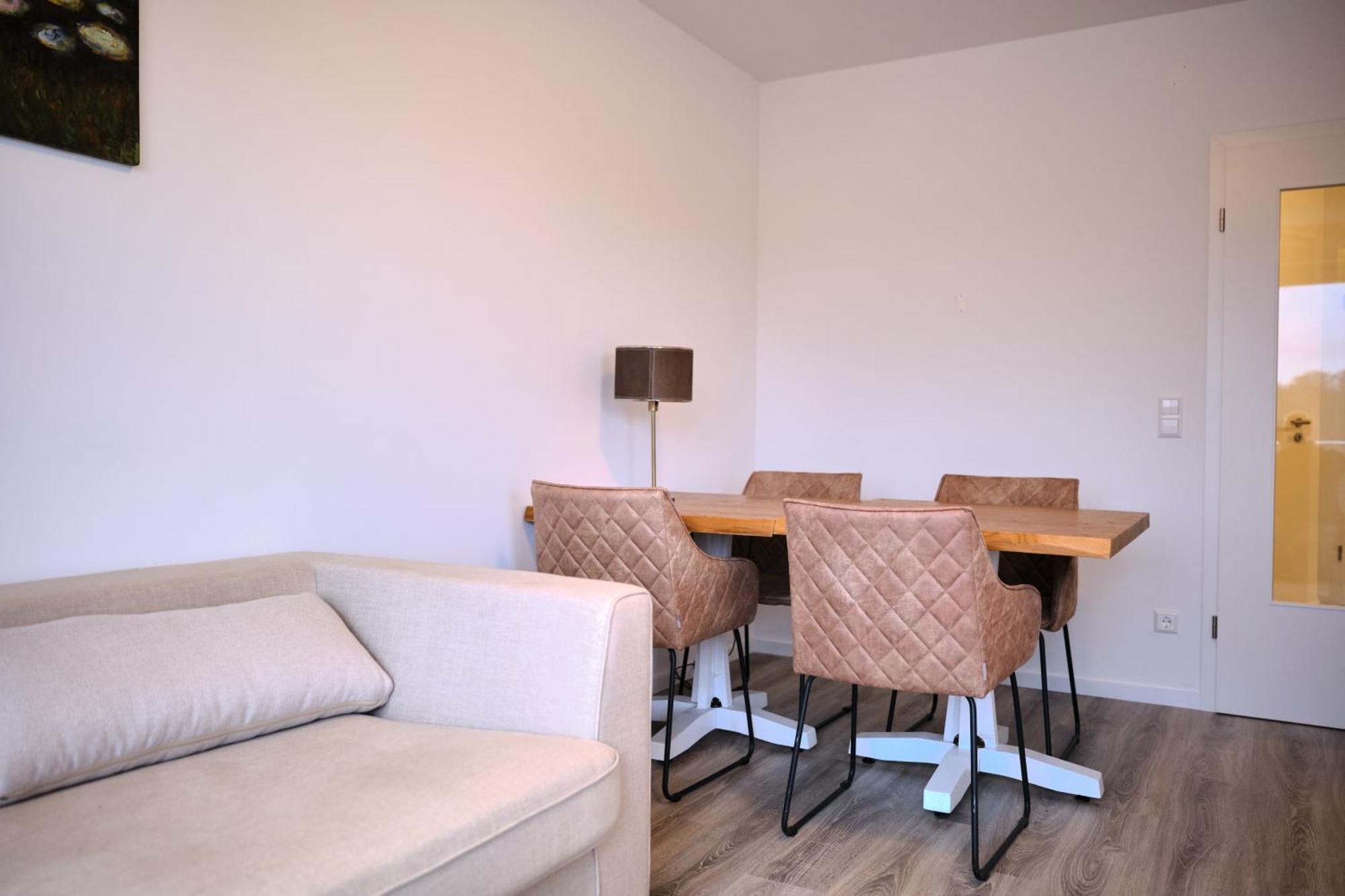 H24 Factory Apartment